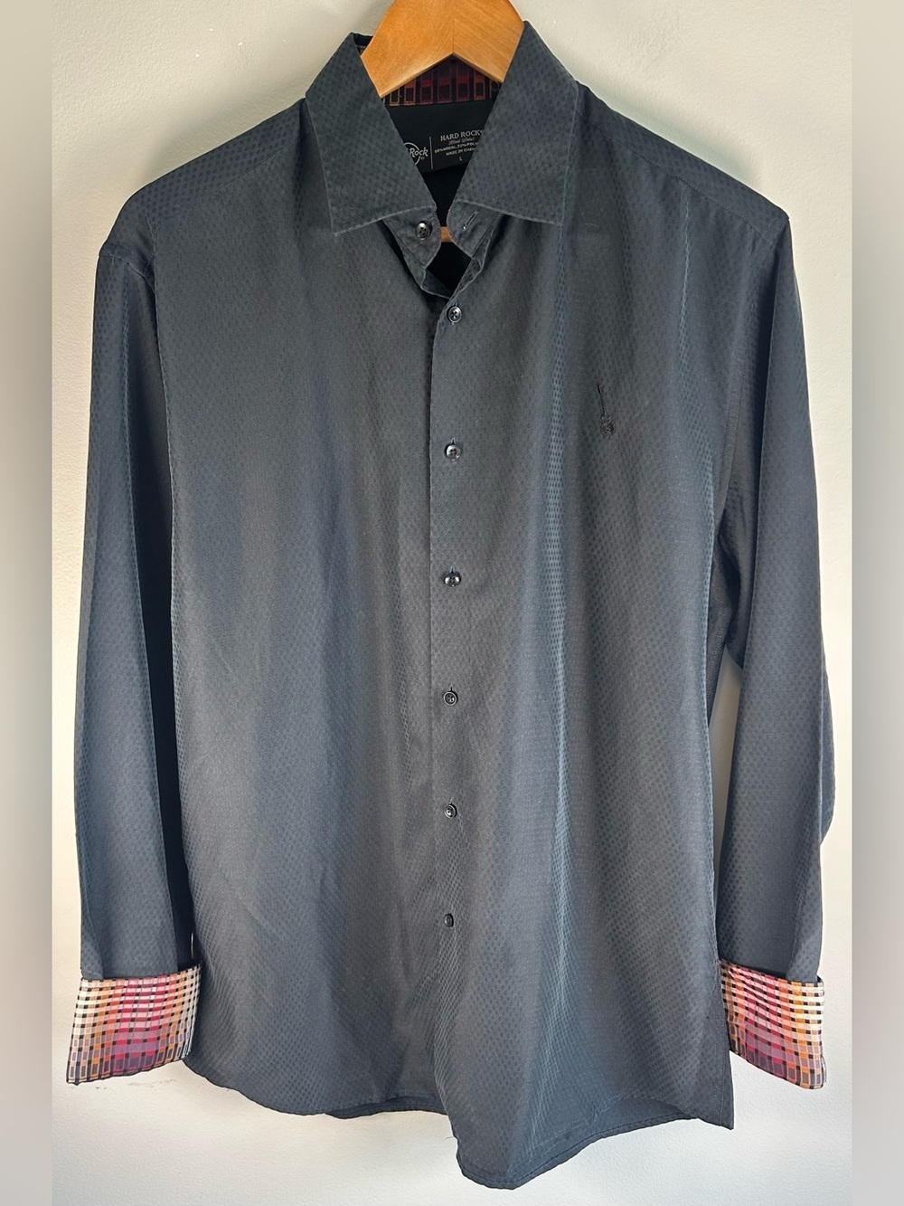 Hard Rock Mens Button Down Shirt L Black Label Flip Cuff Guitar Logo Modal Light